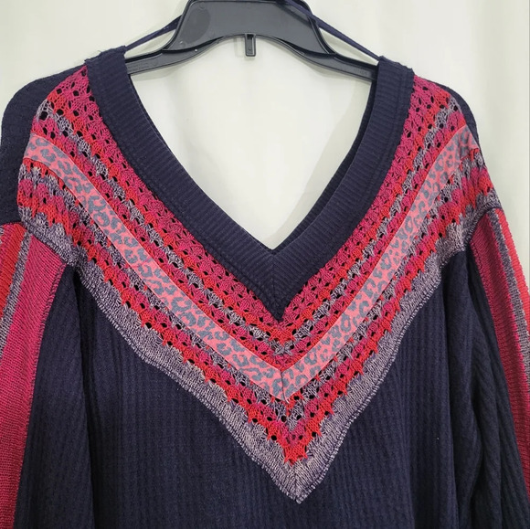Free People Womens Navy Red V-Neck Copenhagen Long Sleeve Thermal Boho Top Sz M - Picture 2 of 9
